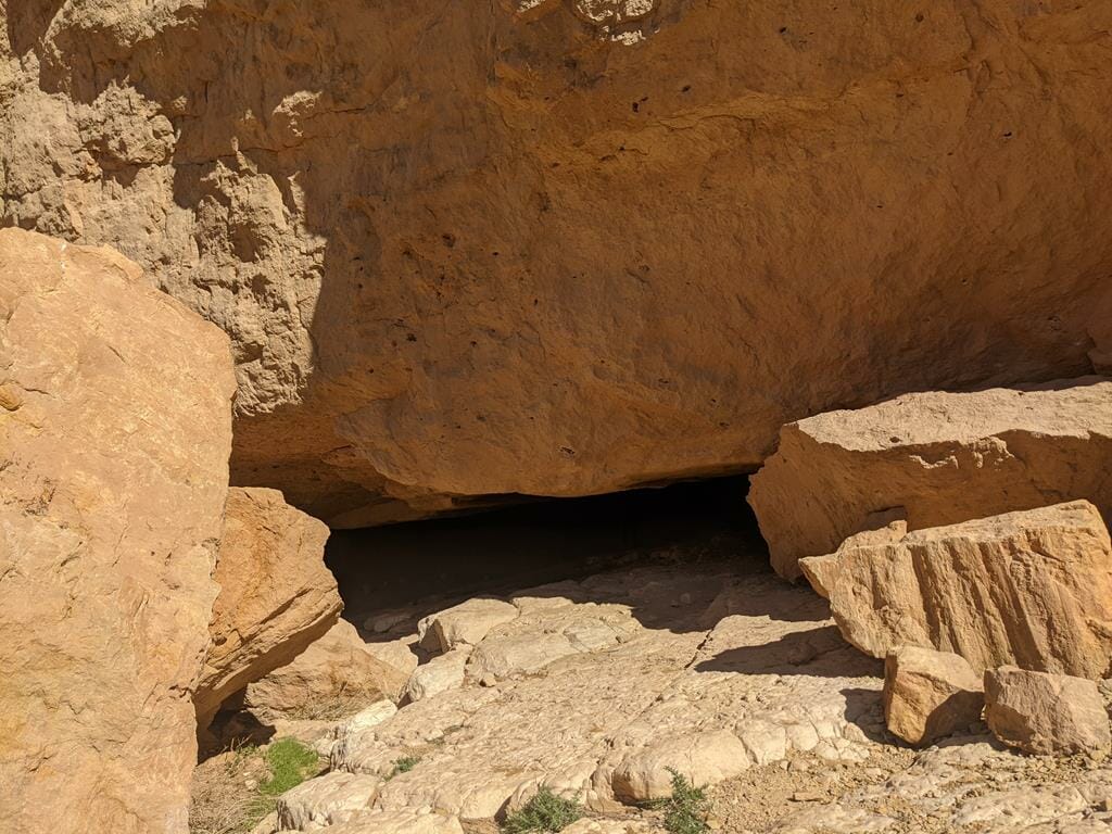 המערה בפרסת נקרות, מסלול אתגרי ומעניין במכתש רמון, צילום: ד"ר ענת אביטל
