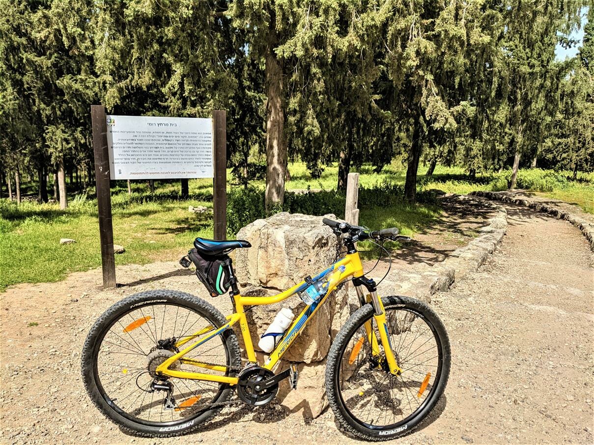 טיול אופניים בפארק קנדה, בית מרחץ רומי אמאוס-לטרון, צילום: ד"ר ענת אביטל
