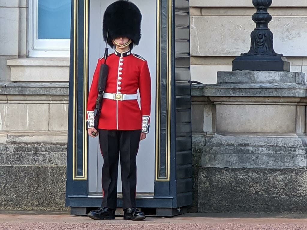 משמר המלכה ארמון בקינגהאם לונדון, צילום: ד"ר ענת אביטל