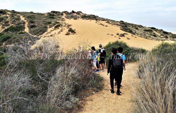 טיול חולות דיונות ומצוק כורכר וינגייט אל נחל פולג וחוף הים בנתניה