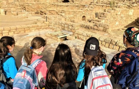 טיול חורף לבנות בית ספר דתי אורל מירושלים: קיסריה ונחל חדרה