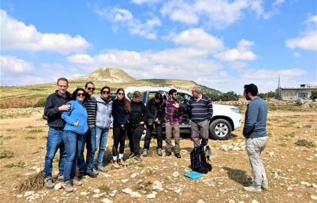 אל בור עוזיהו במדבר יהודה: טיול משפחות של עוזי עם רכב שטח פרטי