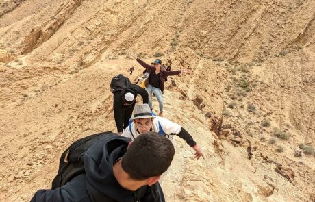 טיול שנתי שלושה ימים בנגב והמכתשים לתיכון אורט צור ברק – פברואר 2022